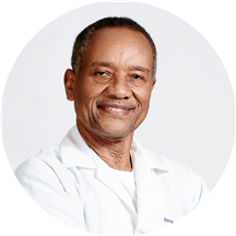 Dr. Renaud Saint-Vil, MD