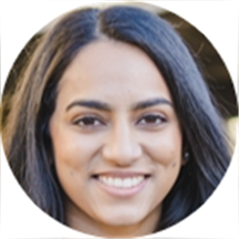 Dr. Ayushi Sinha, DC