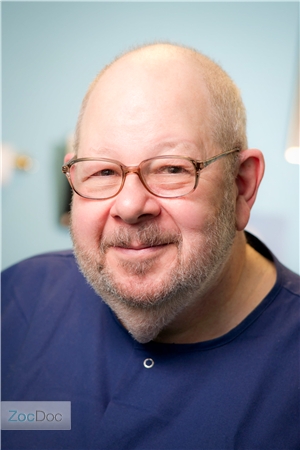 Dr. Dellmen Hecht, DDS