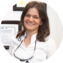 Dr. Ewa Tracz, DDS