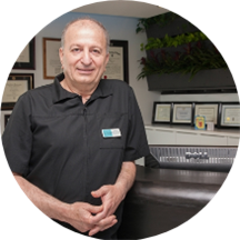 Dr. Farshad Farhoumand, DDS