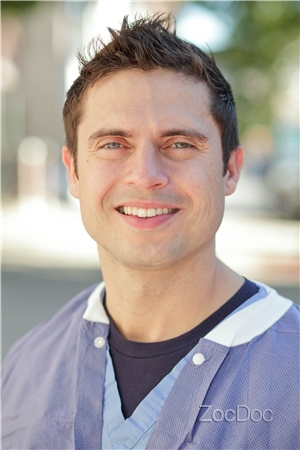 Dr. Roger Castro, DDS