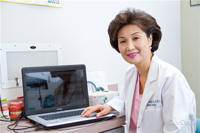 Dr. Sunhee Hong, DDS