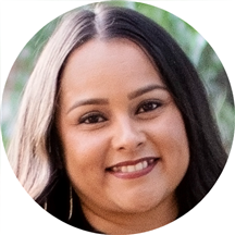 Juliana Bustillos, LCSW